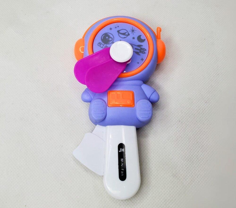 GENERIC PLASTIC FAN WITH ASTRONAUT DESIGN