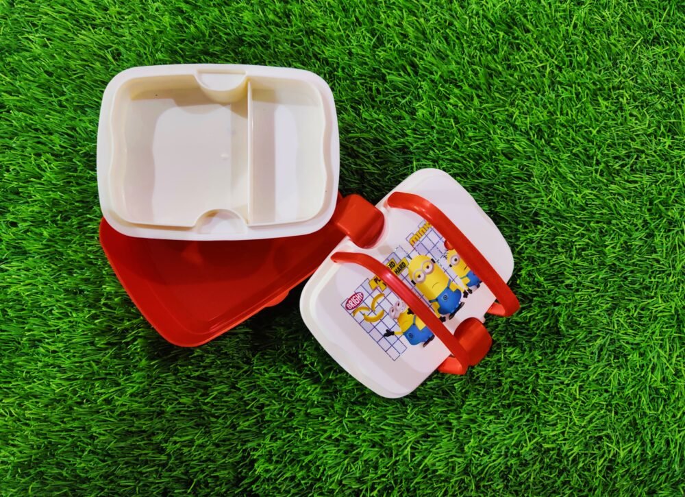 CUTE CHARACTER-THEMED LUNCH BOXES FOR KIDS