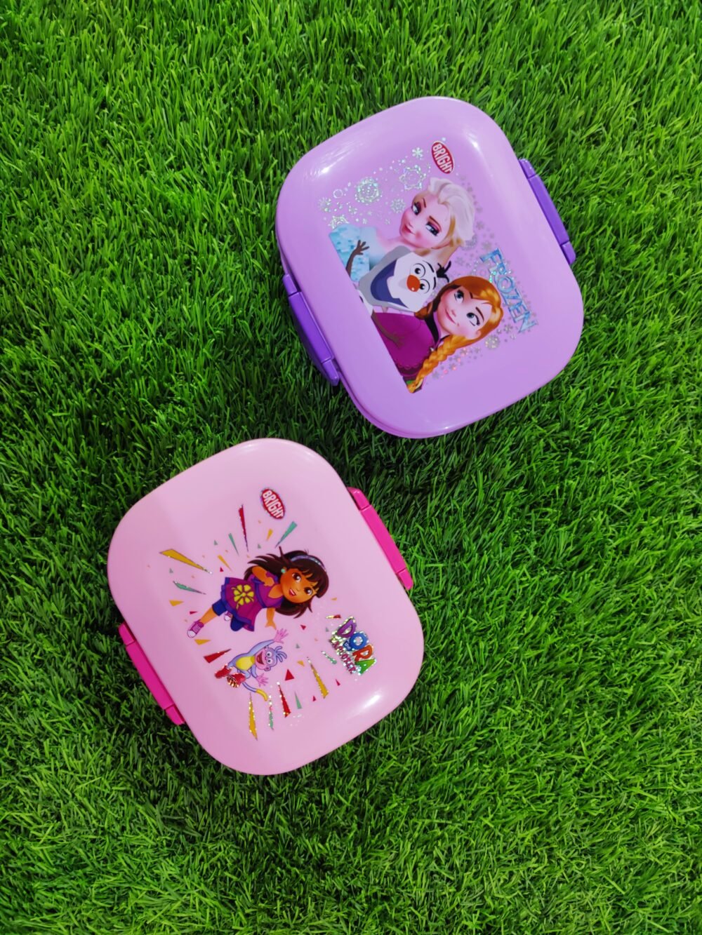 COLORFUL CHARACTER-THEMED LUNCH BOX WITH COMPARTMENTS FOR KIDS